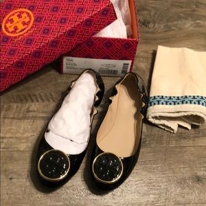 Tory Burch Twiggie Ballet in black patent